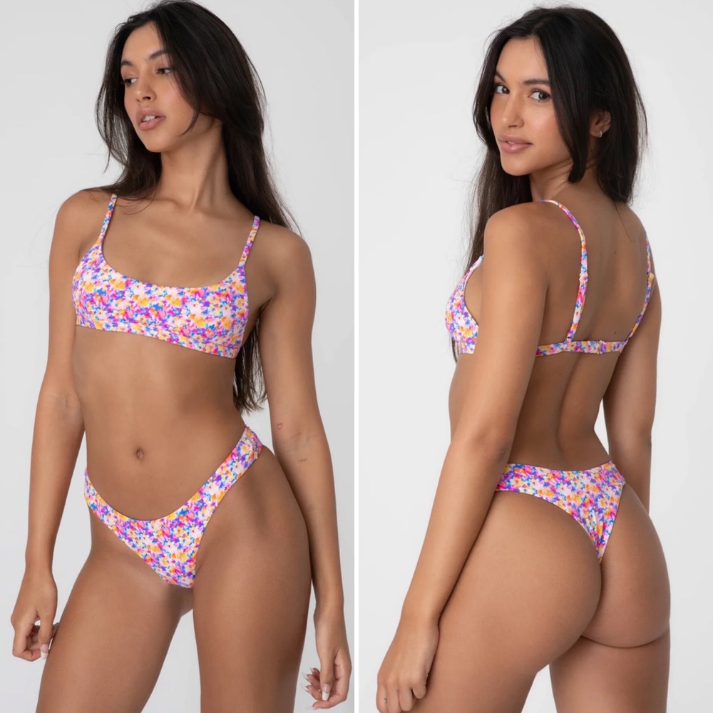 Bright Swimwear 👙 BALI TOP (NIGHT FLORAL) - size MED (nwt)